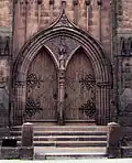 Kielbogenportal einer Kirche in Dumfries, Schottland