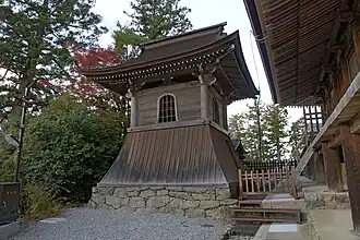 Glockenturm neben der Zaō-Halle