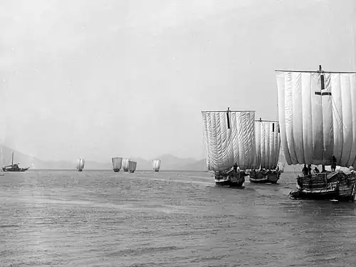 Die Kitamaebune lieferte Baumwolle nach Norden. Tanmono-basierte Segel. Um 1900.