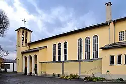 Pfarrkirche zum „Kostbaren Blut“ in der Thomas-Schmid-Straße