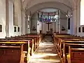 Blick durchs Kirchenschiff