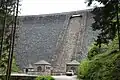 Talsperrenmauer mit Bruchsteinverkleidung (Talsperre Sosa)