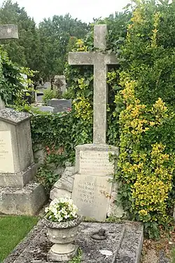 Grab auf dem Romantikerfriedhof in Maria Enzersdorf, Niederösterreich