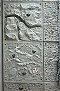 Modulelemente im Rastermaß in künstlicher Strukturwand