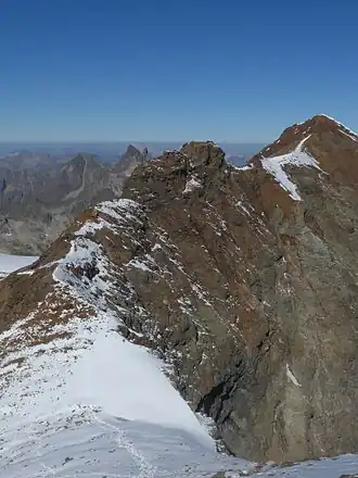 Knoten von Südosten, vom Verbindungsgrat zum Silvrettahorn, rechts die Schneeglocke