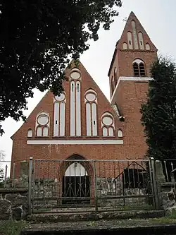 Die einst evangelische, jetzt katholische Pfarrkirche in Kociołek Szlachecki/Adlig Kessel