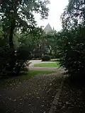 Blick durch den Park