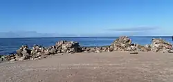 Kap Kolka (Kolkas rags), im Vordergrund der eingestürzte, im Hintergrund der neue Leuchtturm