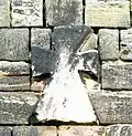 Sühnekreuz am Turm