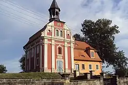 Evangelische Kirche, ehemals Kapelle des hl. Johannes Nepomuk[22]