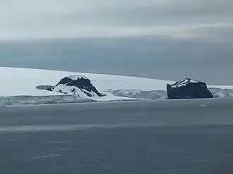 Inott Point (rechts)