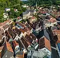 Im Vordergrund die Spitalgasse, im Hintergrund die Obere Stadt mit Petrikirche