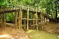 Brücke zur Insel Kuruva im Kabini River, Indien