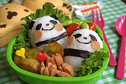 Kyara bentō – キャラ弁当 – mit Panda-Comicfigur