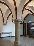 Kreuzgewölbe in der Eingangshalle.