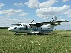 Let L-410 wie sie die Antares Airtransport einst verwendete, aufgenommen rund zwei Jahre nach Betriebseinstellung am Flughafen Bubovice