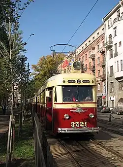 Museumszug LM-47 Nr. 3521+3584 in Sankt-Petersburg
