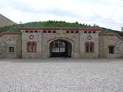 Haupteingang zum Fort de Bouviers