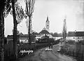 Hofkirchen Westansicht mit Pfarrkirche St. Peter