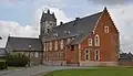 Mairie Labeuvrière in der ehemaligen Priorei