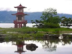 Park Ukimidō am Nordufer des Sees
