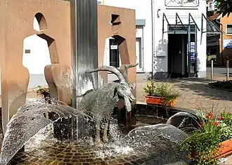 Brunnen mit Geißbock