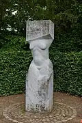 Brunnenplastik am Rosarium