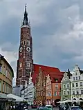 Blick vom Dreifaltigkeits- platz zur Martinskirche (Altstadt 219)