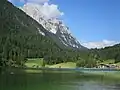Blick nach Süd-Westen – Lautersee mit Wettersteinwand