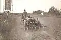 Raupenschlepper mit Shell-Nitrojection-Sys­tem für gasförmigen Ammoniak, Mai 1952