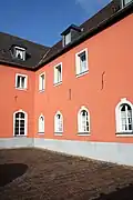 Südwand und beginnender Seitenflügel