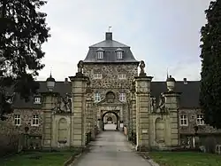 Portal und Torhaus der Vorburg