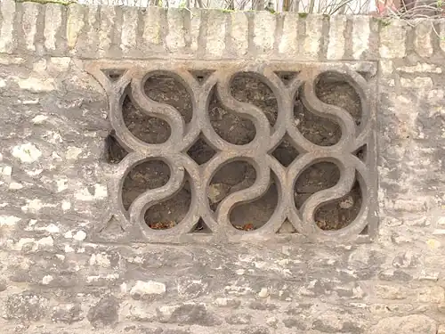 Rest des alten Lettners an der Remigiuskirche