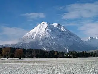 Hohe Munde von Nordosten aus dem Leutaschtal