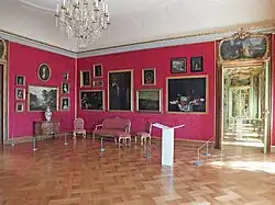 Der Rote Salon