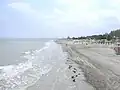 Südlicher Strandabschnitt von Lido di Volano, von der Seebrücke aus gesehen.