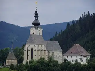 Pfarrkirche Lieding mit Karner und Pfarrhof