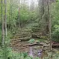 Die Sinterstufen an der Grenze der Gemarkung Lilling zu Weißenohe (hier bildet der Bach die Grenze)