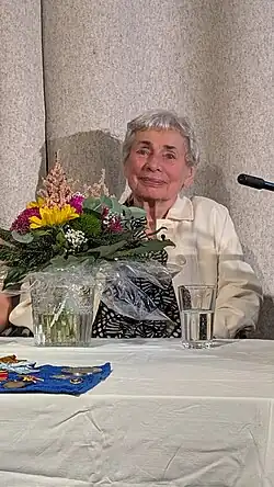 Lilo Seibel-Emmerling bei einer Zeitzeugenlesung in Fürth im August 2025