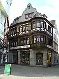 Wohn- und Geschäftshaus