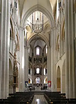 Vierung und Chor