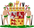 Wappen mit Helmen und Schildhaltern