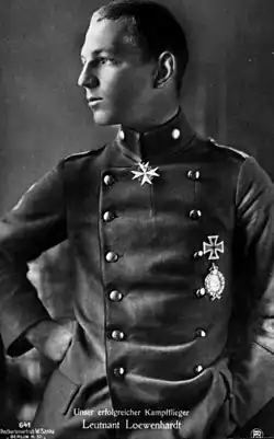 Erich Loewenhardt, 54&nbsp;Luftsiege, stürzte am 10. August 1918 zu Tode, als sich nach dem Absprung aus seinem abstürzenden Flugzeug sein Fallschirm nicht öffnete