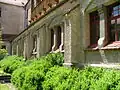 Klostergarten mit dem Kreuzgang