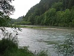 Mündung der Loisach (von rechts) in die Isar