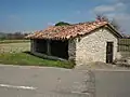 Waschhaus im Dorf Lopidana bei Vitoria-Gasteiz, spanisches Baskenland