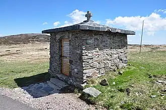 Das Denkmal für die Opfer der Berge 1)