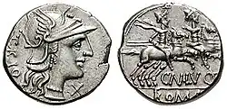 Die Göttin Roma mit Flügelhelm auf einem Denar des Cn. Lucretius Trio aus dem Jahr 136 v. Chr.