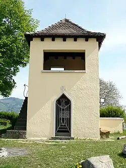 Turm mit Denkmal auf dem Luginsland