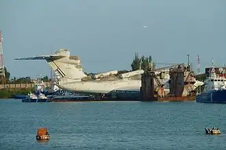 MD-160, ein Fahrzeug der Lun-Klasse, in der Marinewerft Kaspijsk